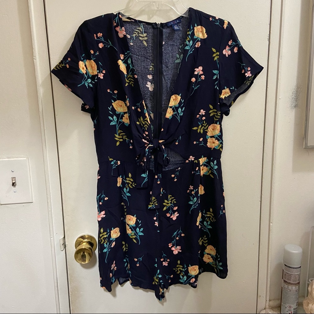 UK2LA Short Sleeve Floral Romper